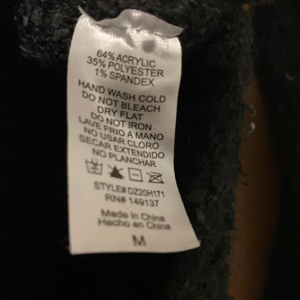 Sweater - Picture 5 of 5